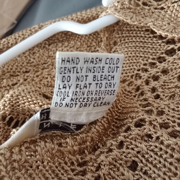 #439Uniform by John Paul Richard button down crochet cardigan. Size: X-Large - Picture 7 of 7